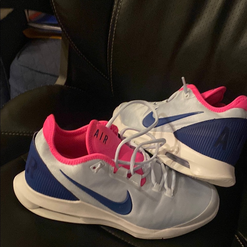 Nike Air Blue and Pink Athletic Shoes BX1